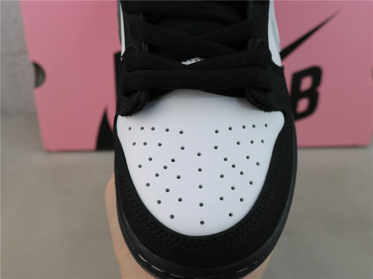 M Batch Nike SB Dunk Low Staple Panda Pigeon BV1310 013